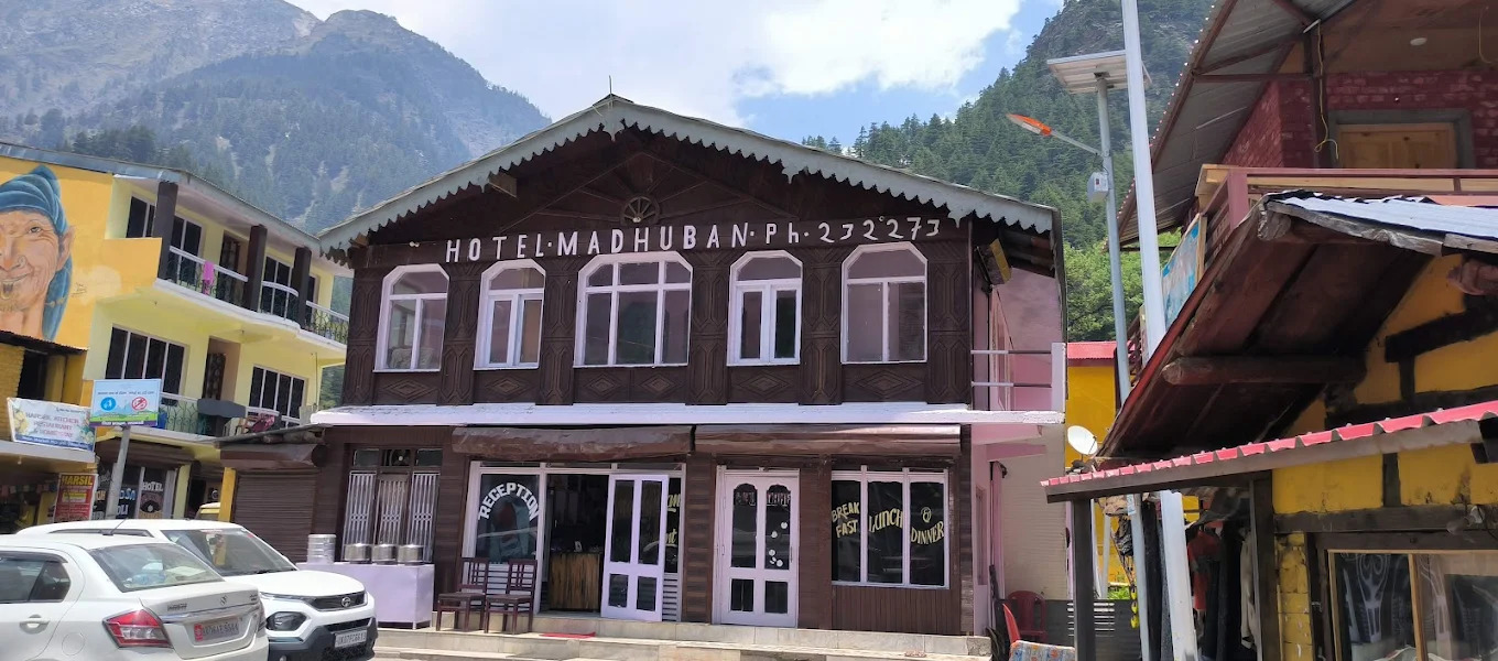 Hotel Madhuban traditional wooden architecture